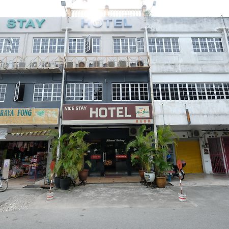 Oyo 1190 Nice Stay Hotel Raub Buitenkant foto