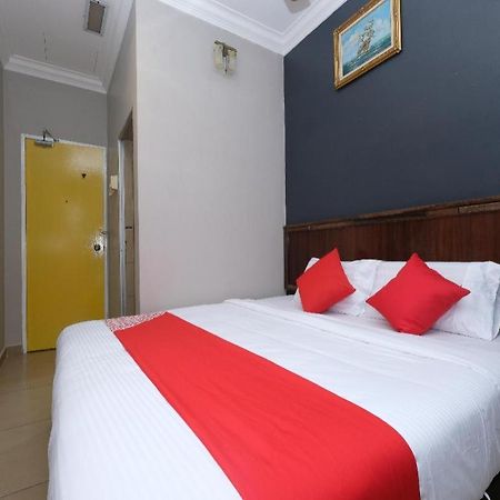 Oyo 1190 Nice Stay Hotel Raub Buitenkant foto