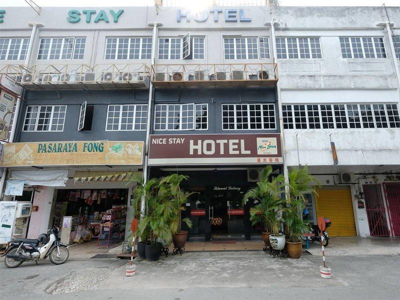 Oyo 1190 Nice Stay Hotel Raub Buitenkant foto