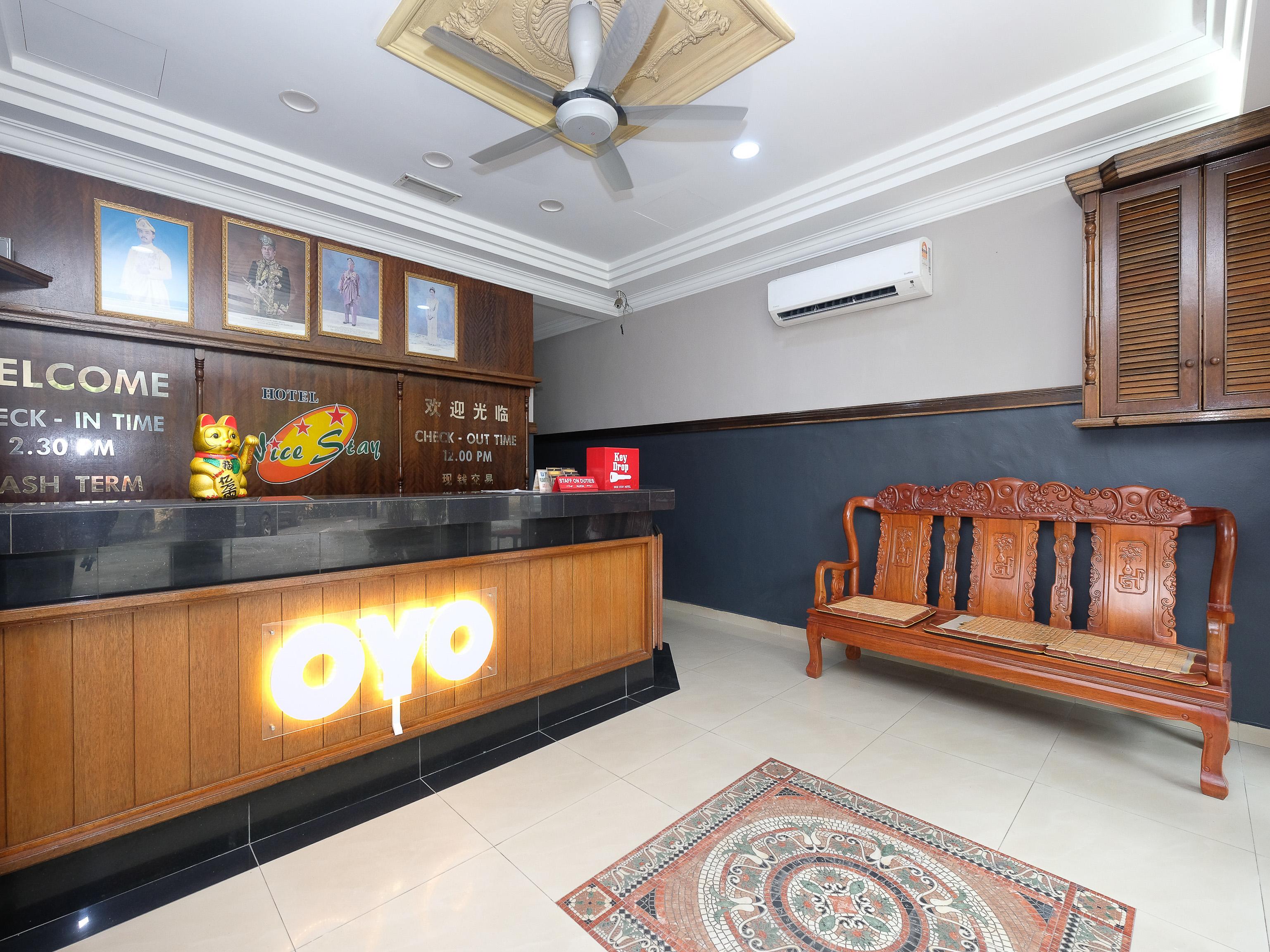 Oyo 1190 Nice Stay Hotel Raub Buitenkant foto
