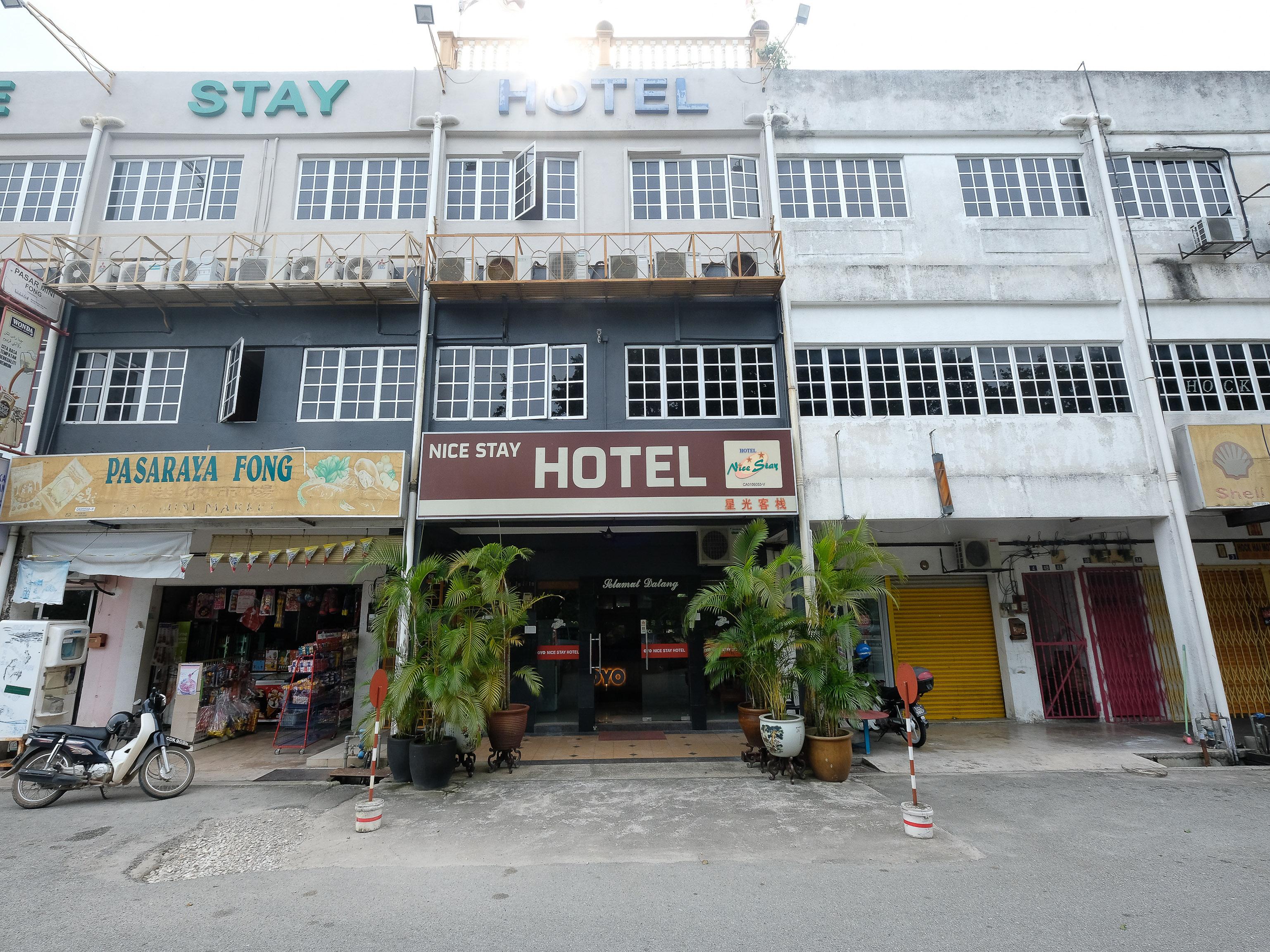 Oyo 1190 Nice Stay Hotel Raub Buitenkant foto