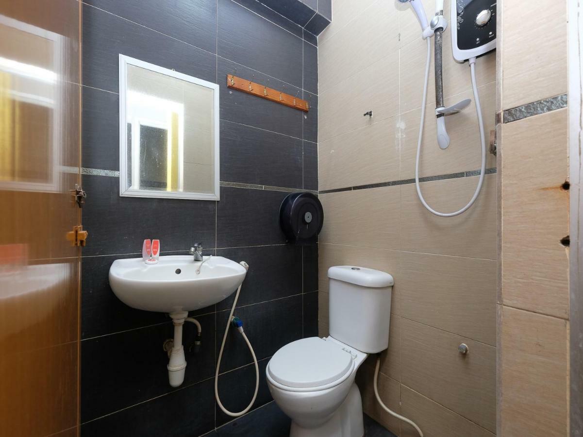 Oyo 1190 Nice Stay Hotel Raub Buitenkant foto
